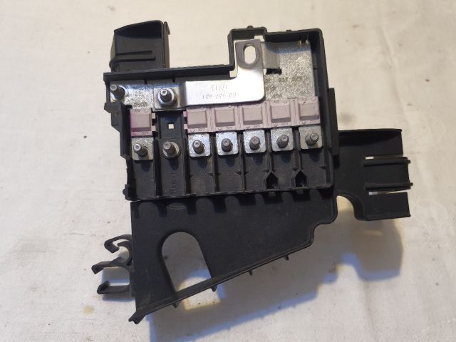 bontott VW POLO V Biztosítéktábla Motortér