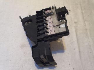 bontott VW POLO V Biztosítéktábla Motortér