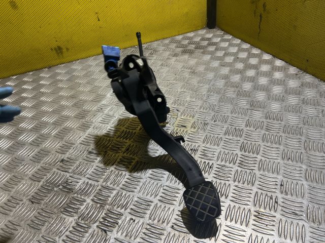 bontott VW POLO V Kuplung Pedál