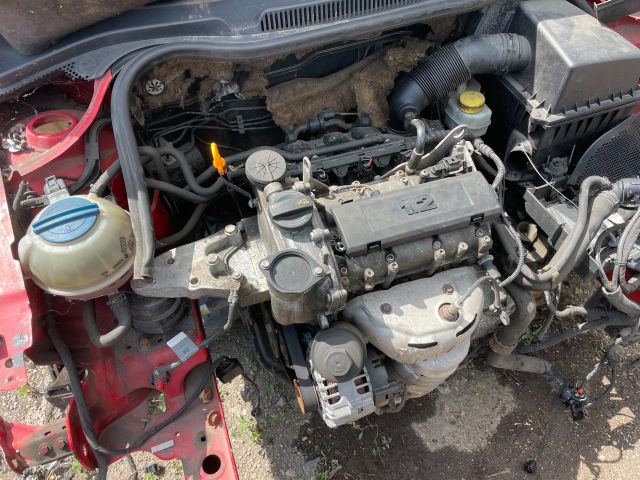 bontott VW POLO V Motor (Fűzött blokk hengerfejjel)