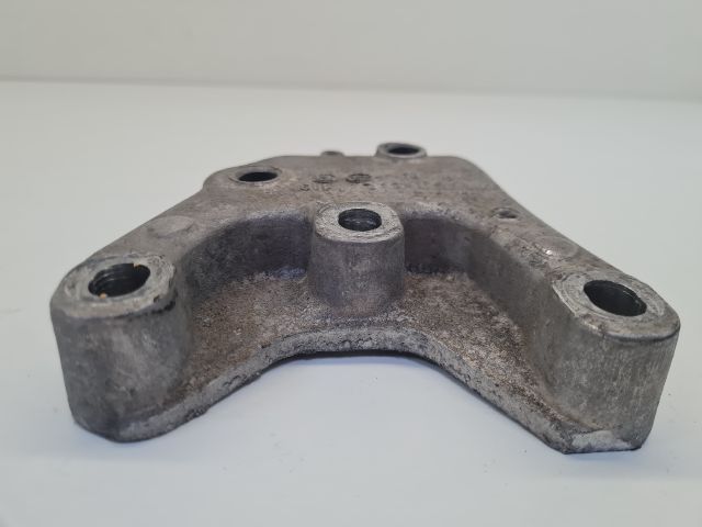 bontott VW POLO V Motor Tartó Bak (Fém)