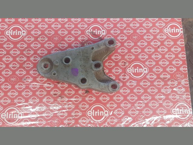 bontott VW POLO V Motor Tartó Bak (Fém)