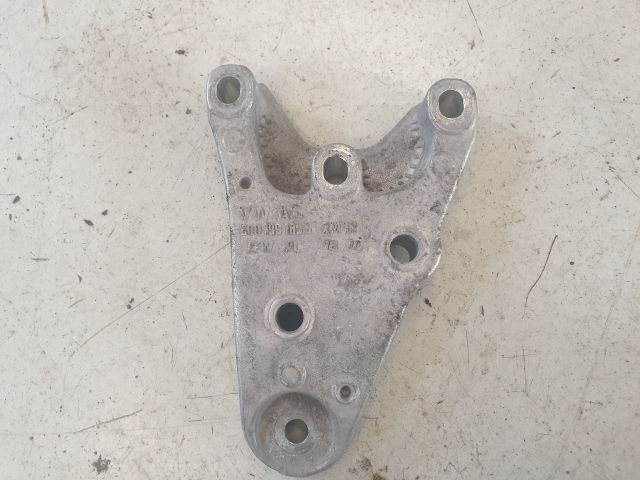 bontott VW POLO V Motor Tartó Bak (Fém)