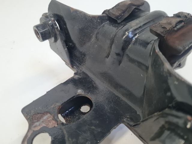 bontott VW POLO V Motor Tartó Bak (Fém)