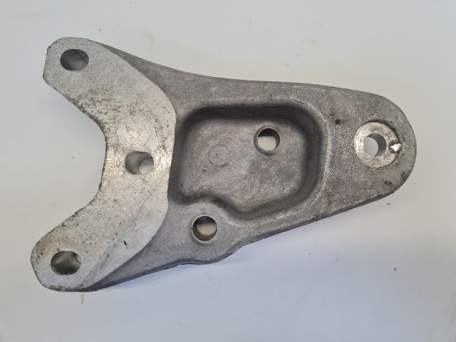 bontott VW POLO V Motor Tartó Bak (Fém)