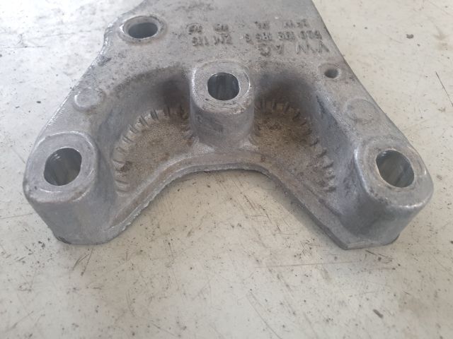 bontott VW POLO V Motor Tartó Bak (Fém)