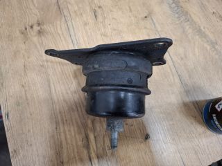 bontott VW POLO V Motor Tartó Bak Jobb