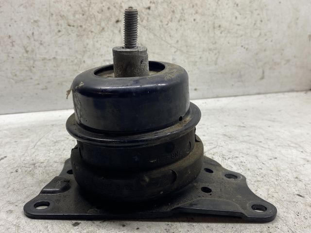 bontott VW POLO V Motor Tartó Bak (Pozíciófüggetlen)