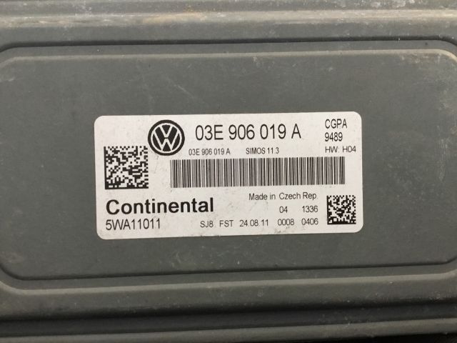 bontott VW POLO V Motorvezérlő