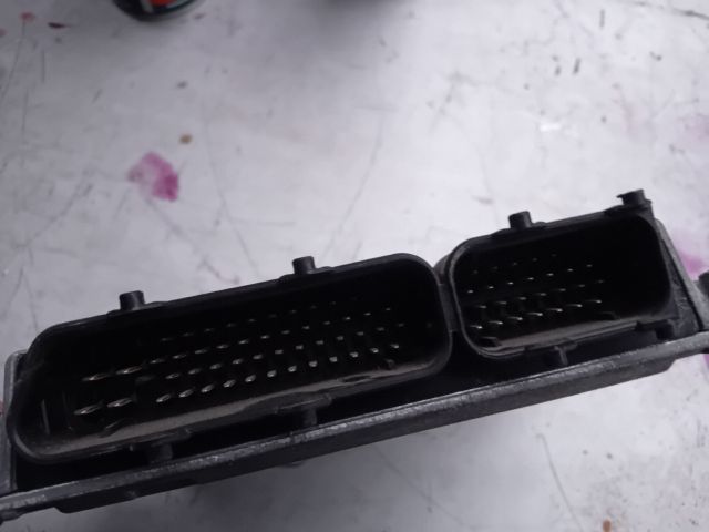 bontott VW POLO V Motorvezérlő