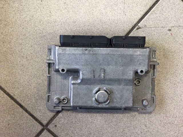 bontott VW POLO V Motorvezérlő