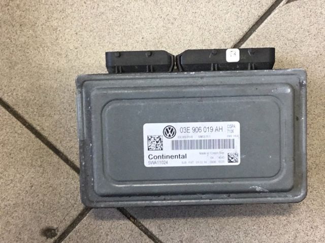 bontott VW POLO V Motorvezérlő