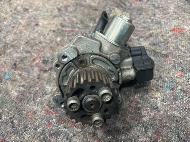 bontott VW POLO V Nagynyomású Szivattyú