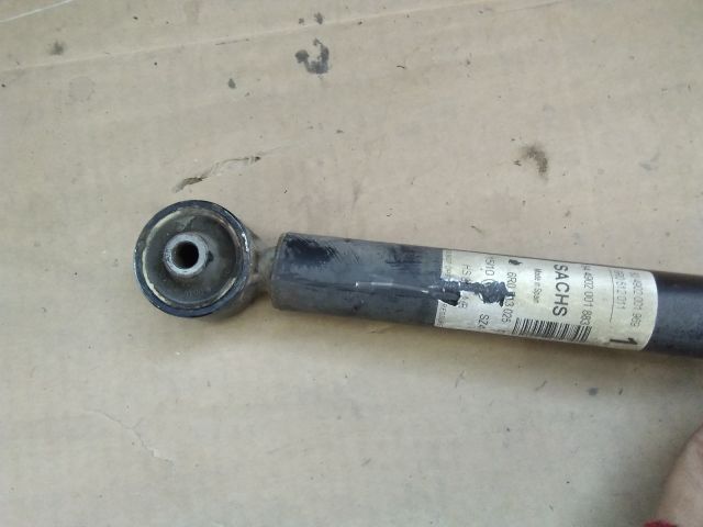 bontott VW POLO V Bal hátsó Lengéscsillapító