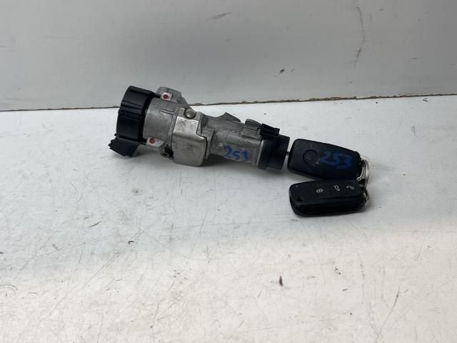 bontott VW POLO V Gyújtáskapcsoló