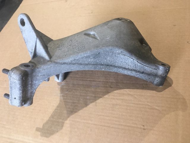 bontott VW POLO V Motor Tartó Bak (Fém)