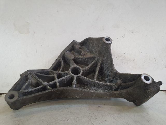 bontott VW POLO V Motor Tartó Bak (Fém)