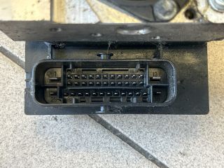 bontott VW POLO V ABS Kocka