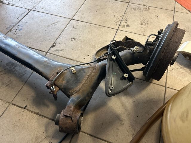 bontott VW POLO V Hátsó Futómű (Részeivel)