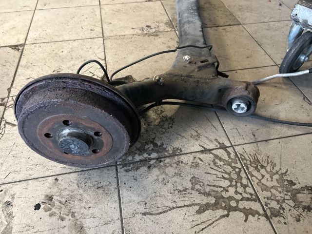 bontott VW POLO V Hátsó Futómű (Részeivel)