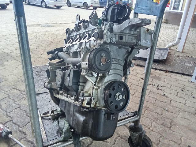 bontott VW POLO V Motor (Fűzött blokk hengerfejjel)