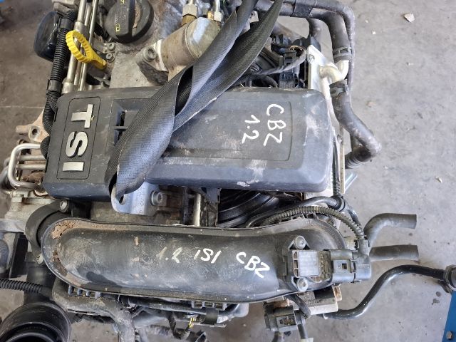 bontott VW POLO V Motor (Fűzött blokk hengerfejjel)