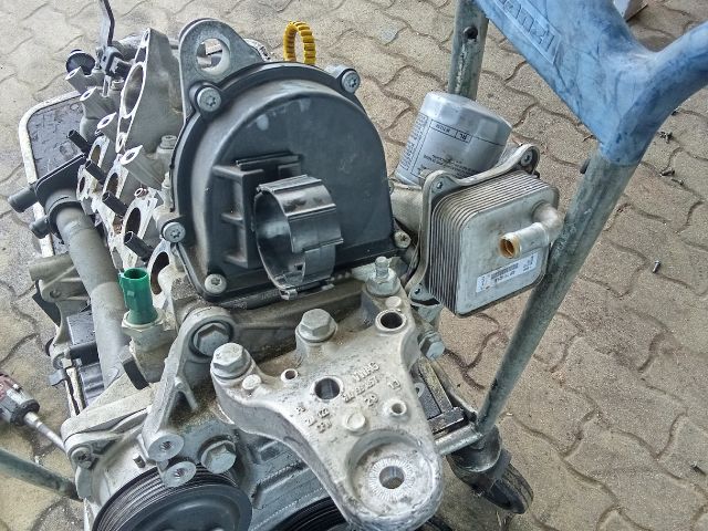 bontott VW POLO V Motor (Fűzött blokk hengerfejjel)