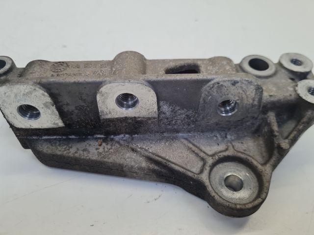 bontott VW POLO V Motor Tartó Bak (Fém)