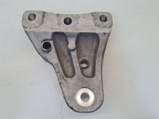 bontott VW POLO V Motor Tartó Bak (Fém)