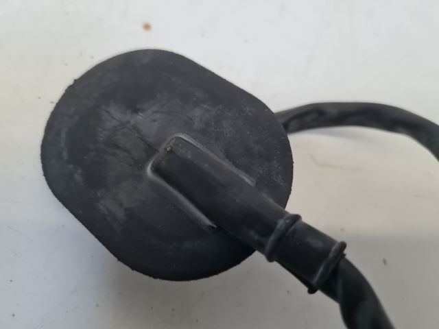 bontott VW POLO V Üzemanyag Szivattyú Relé