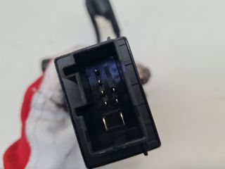 bontott VW POLO V Üzemanyag Szivattyú Relé