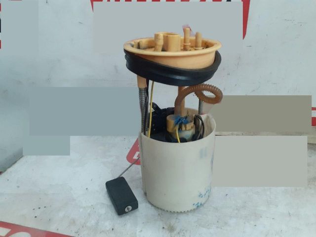 bontott VW POLO V Üzemanyag Szivattyú