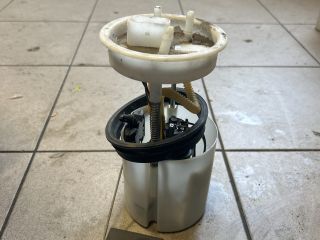 bontott VW POLO V Üzemanyag Szivattyú
