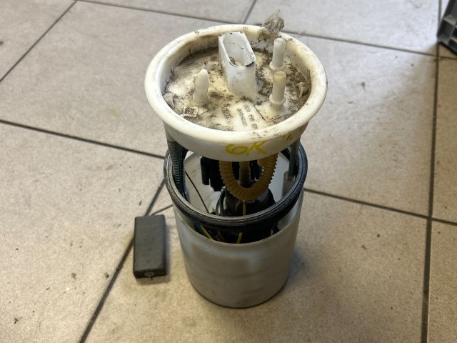 bontott VW POLO V Üzemanyag Szivattyú