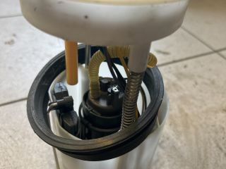 bontott VW POLO V Üzemanyag Szivattyú