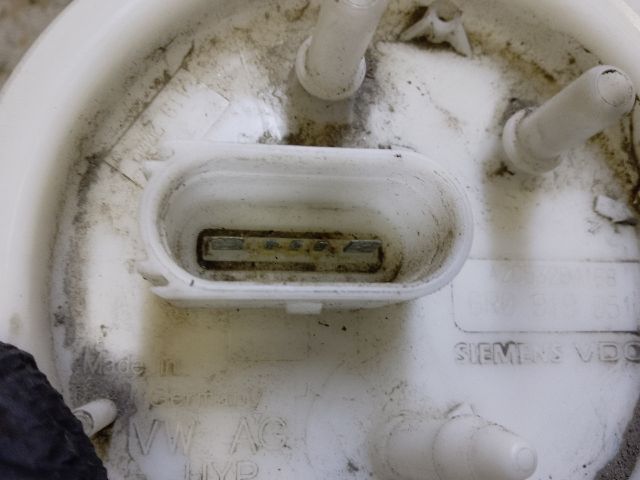 bontott VW POLO V Üzemanyag Szivattyú