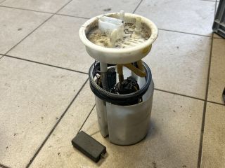 bontott VW POLO V Üzemanyag Szivattyú