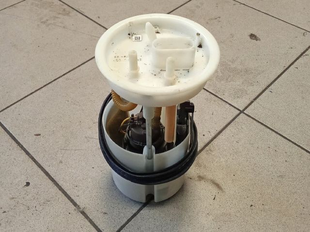 bontott VW POLO V Üzemanyag Szivattyú