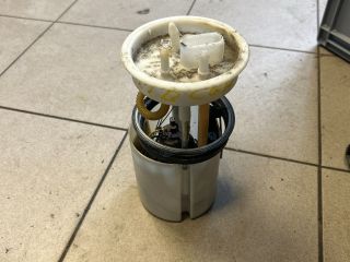 bontott VW POLO V Üzemanyag Szivattyú