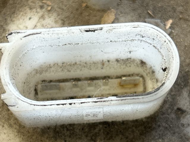 bontott VW POLO V Üzemanyag Szivattyú