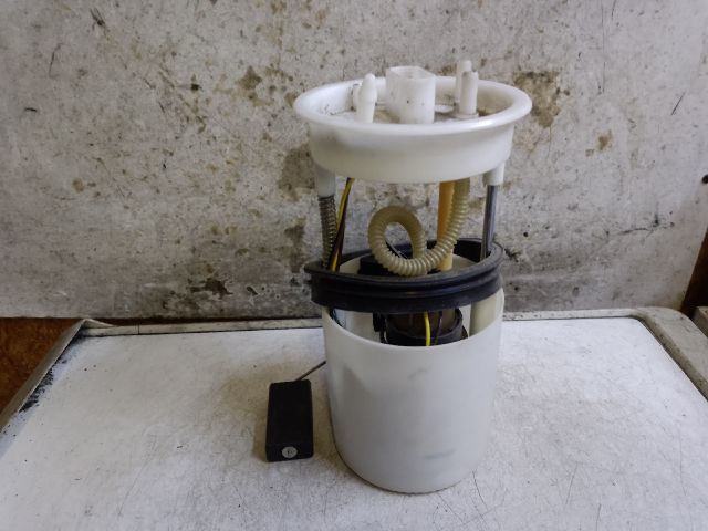 bontott VW POLO V Üzemanyag Szivattyú