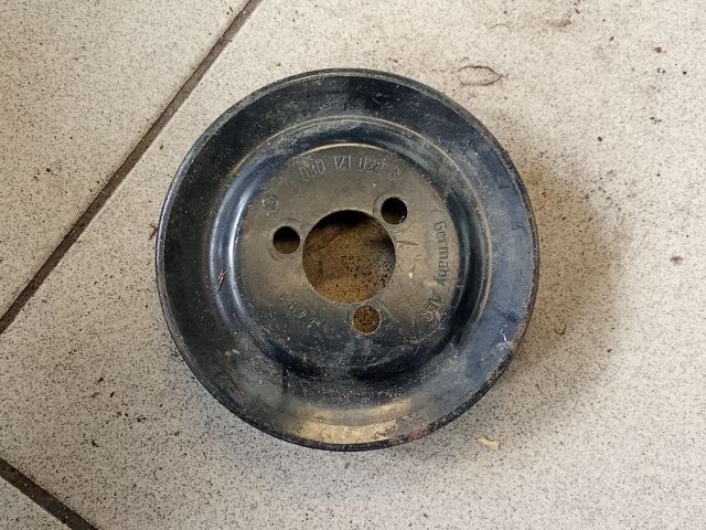 bontott VW POLO V Vízpumpa Szíjtárcsa