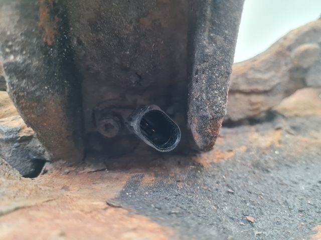 bontott VW POLO V Bal első Csonkállvány Kerékaggyal