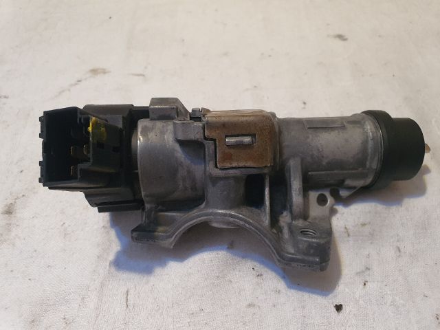 bontott VW POLO V Gyújtáskapcsoló Házzal