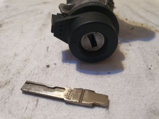 bontott VW POLO V Gyújtáskapcsoló Házzal