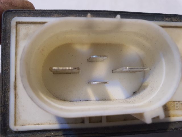 bontott VW POLO V Hűtőventilátor Relé