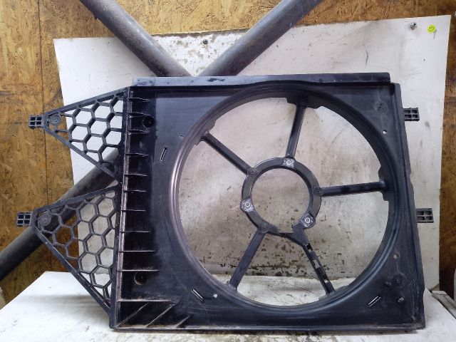 bontott VW POLO V Hűtőventilátor Keret