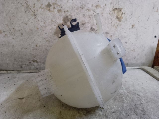 bontott VW POLO V Kiegyenlítő Tartály