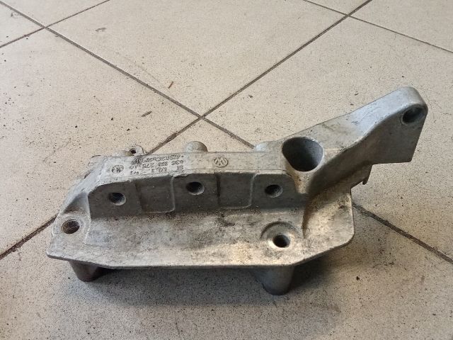 bontott VW POLO V Motor Tartó Bak (Pozíciófüggetlen)
