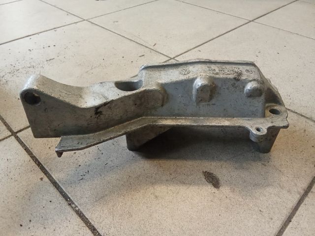 bontott VW POLO V Motor Tartó Bak (Pozíciófüggetlen)